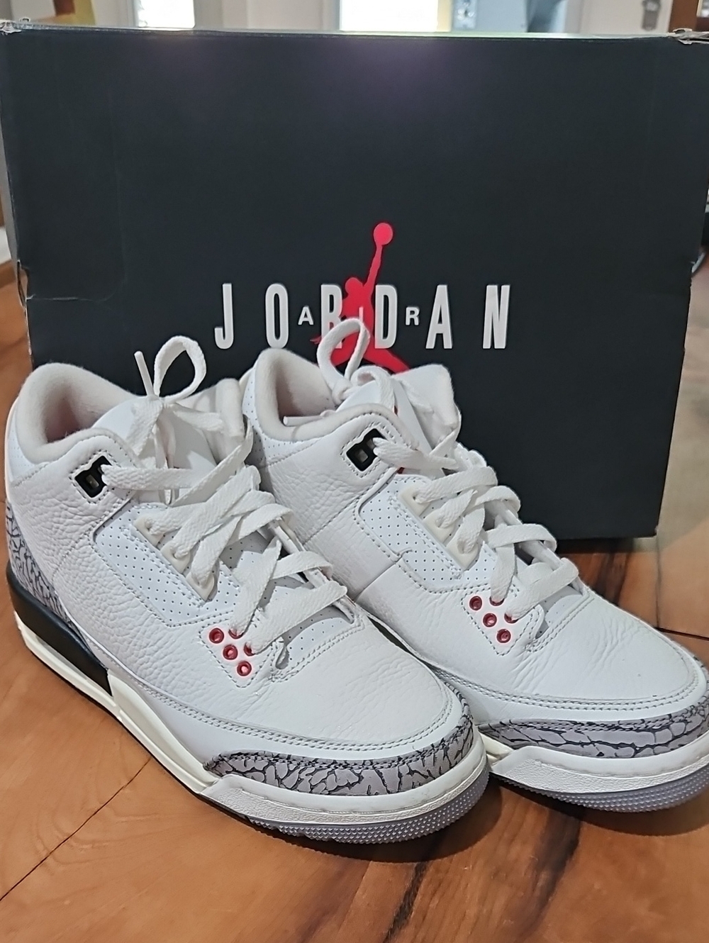Jordan 3 Retro White/Grey Sneakers withElephant Print  Red Accents Sz 5.5y Wmn7